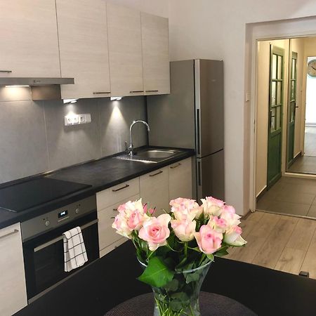 Apartmany Cafe-Cafe Jičín Zewnętrze zdjęcie