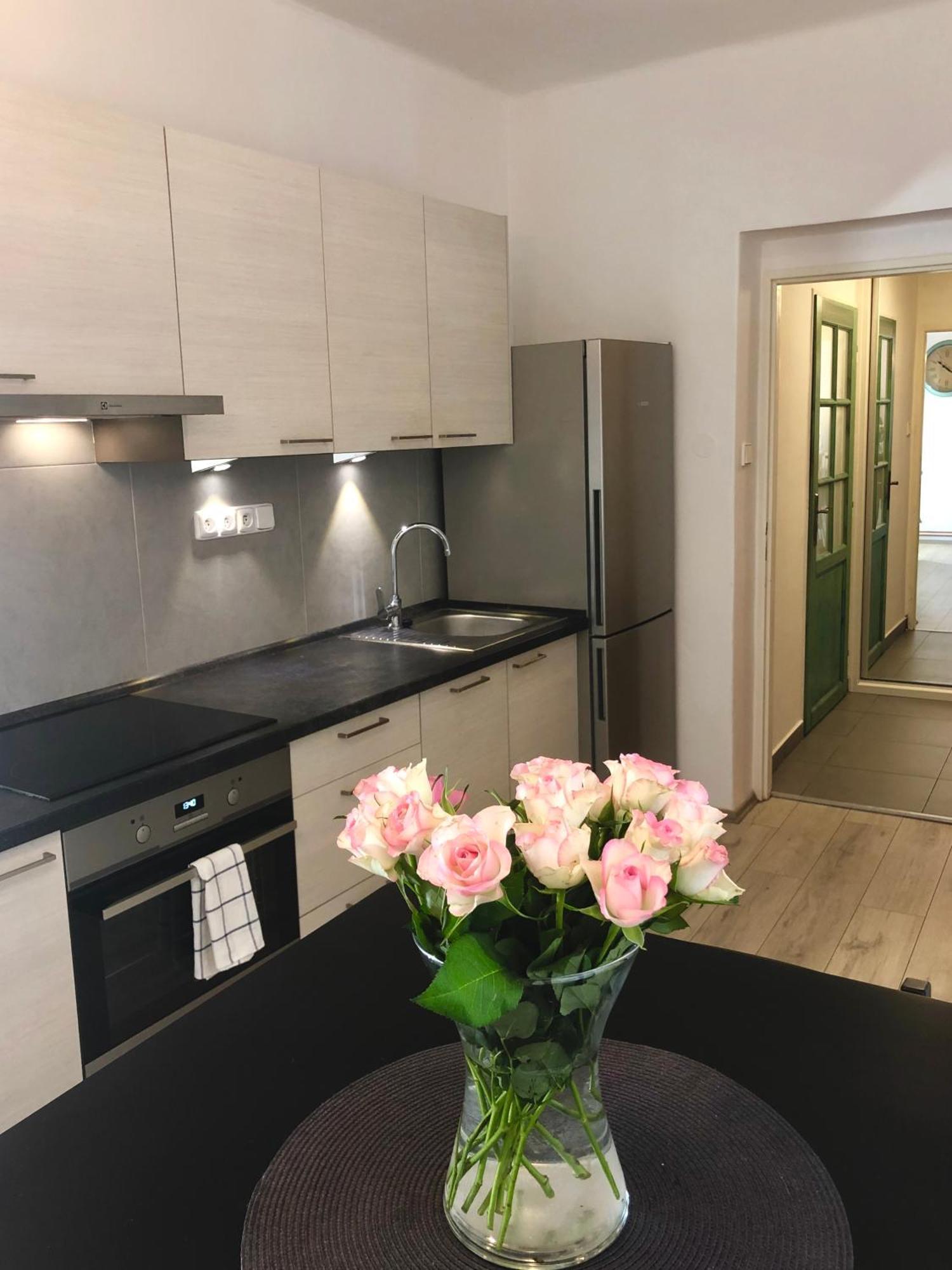 Apartmany Cafe-Cafe Jičín Zewnętrze zdjęcie